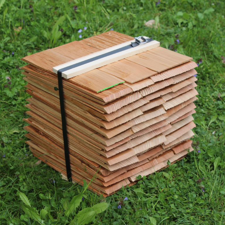 Holzschindeln aus Lärche 20 cm im Bund mit 45° Fase